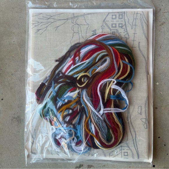 Vintage Needlepoint Kits & Pillow Kit Lot of 3 - Picture 8 of 8